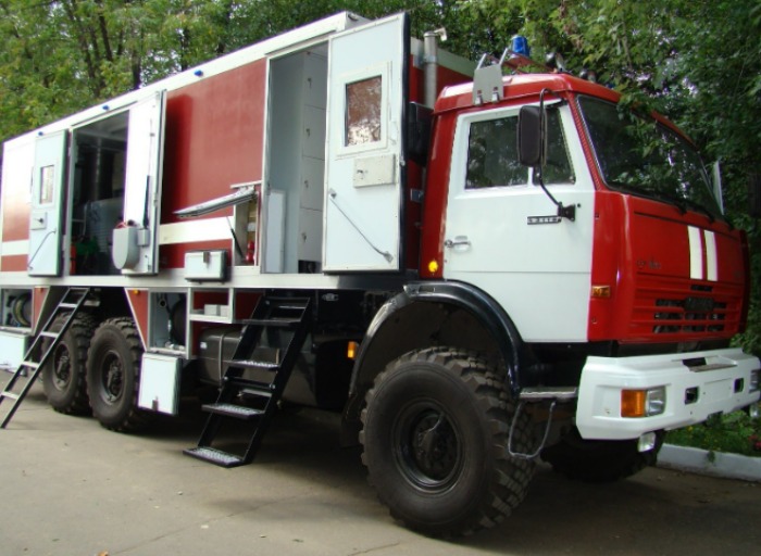 APM 3-2/40-1,38/100-100 Multi-purpose fire-fighting vehicle
